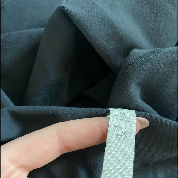 ‼️Lululemon Aligns‼️ultra low rise gray leggings with tags size 4 authentic!!! - Picture 5 of 5